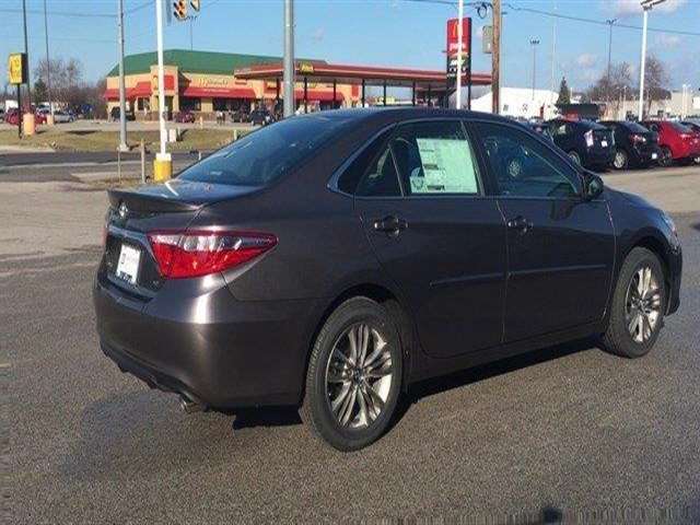 2017 Toyota Camry SE 4dr Sedan